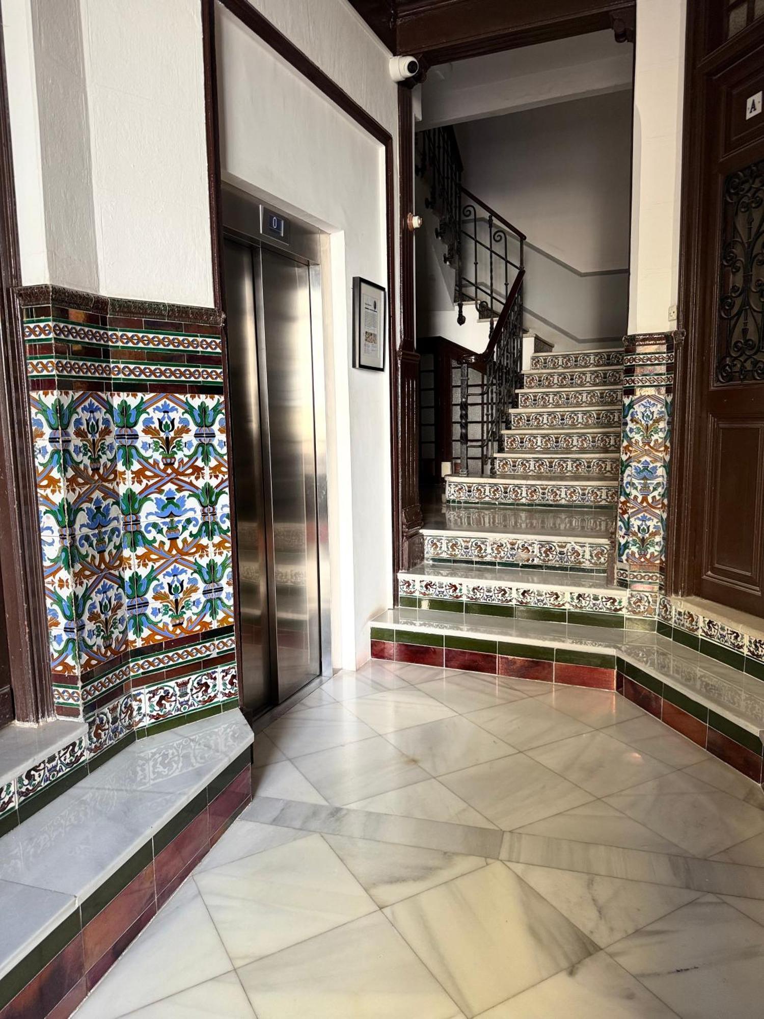 Habitaciones Corazon Centro Historico マラガ エクステリア 写真